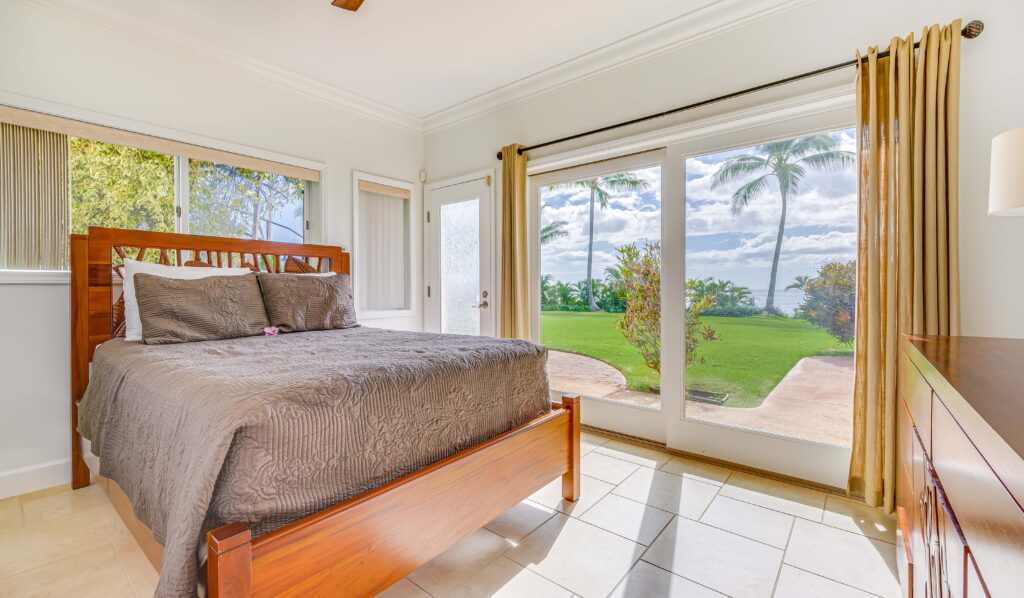 Punakea Loop Unit B Lahaina HI 96761 - bed (2)