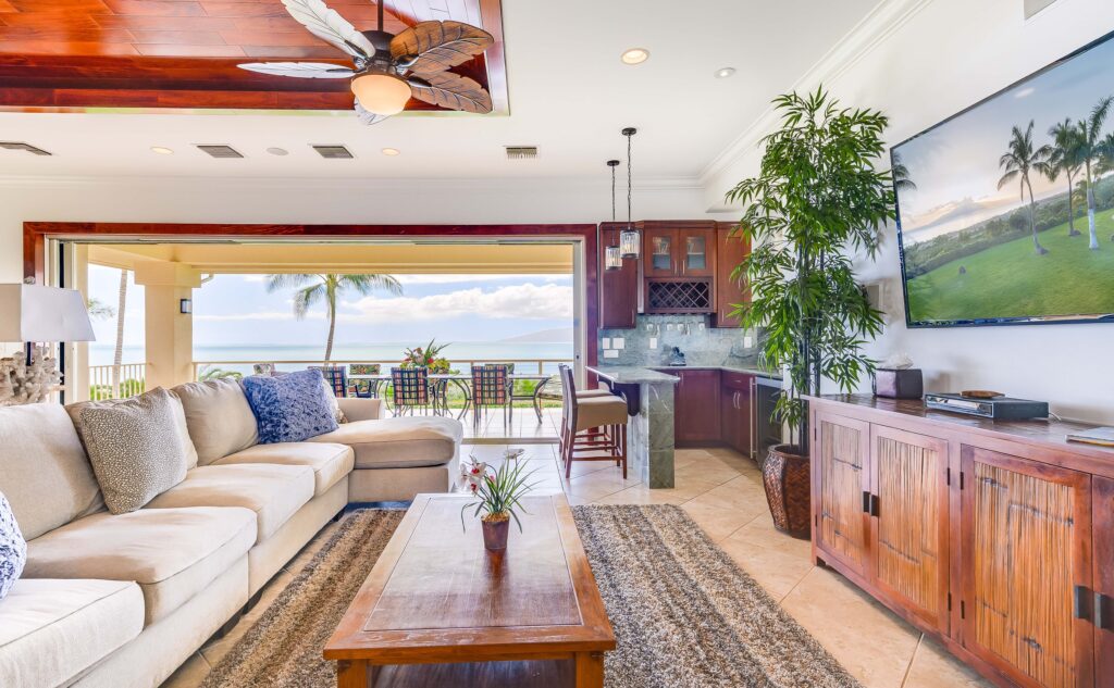 Punakea Loop Unit B Lahaina HI 96761 - upstairs living